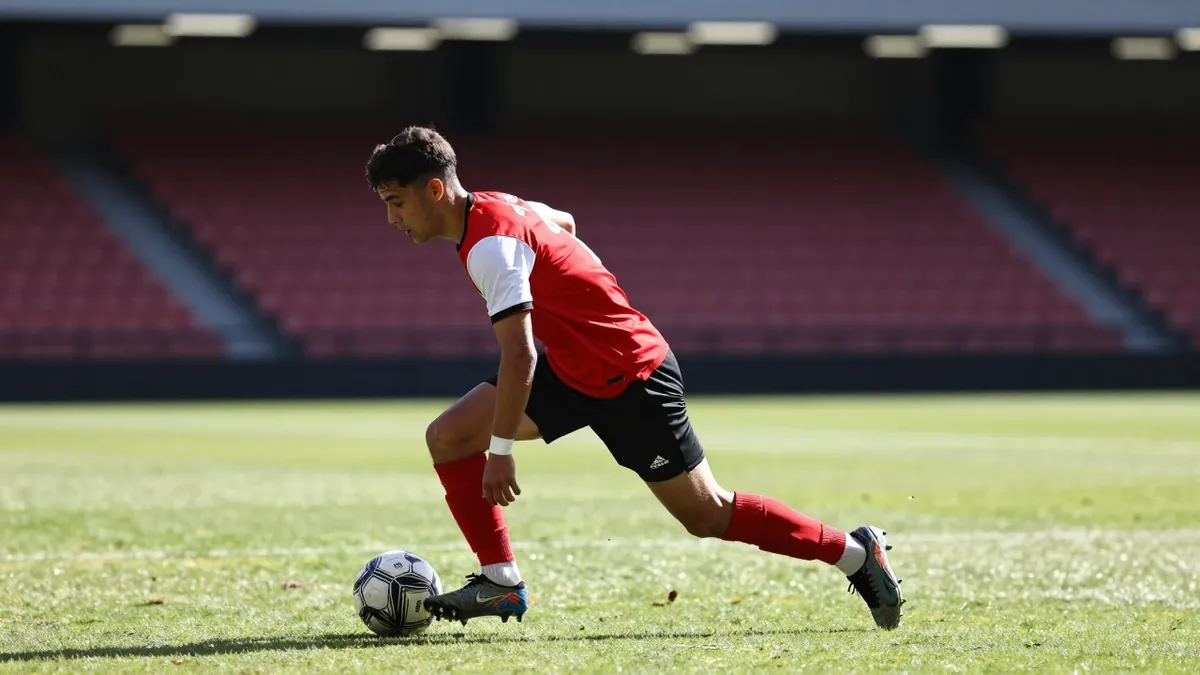 Argentinos Juniors recibe a Gimnasia La Plata este domingo tras sumar solo dos empates y tres derrotas en sus últimos...