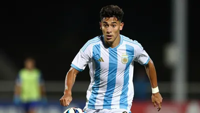 Argentinos Juniors, líder del Clausura, enfrenta a Racing Club el 9 de agosto en Córdoba