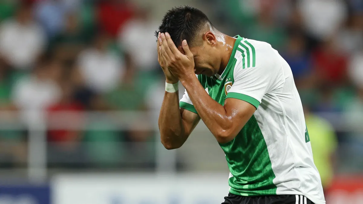 El mediocampista Franco 'Mudo' Vázquez recibió una sanción de dos fechas de suspensión por su expulsión en el encuentro...
